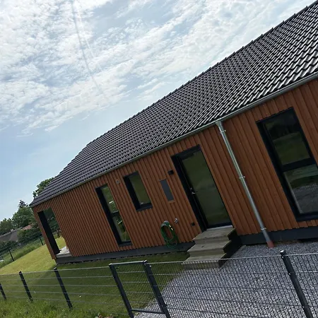 Sea View House With Sauna & Hot Tub For 8 *