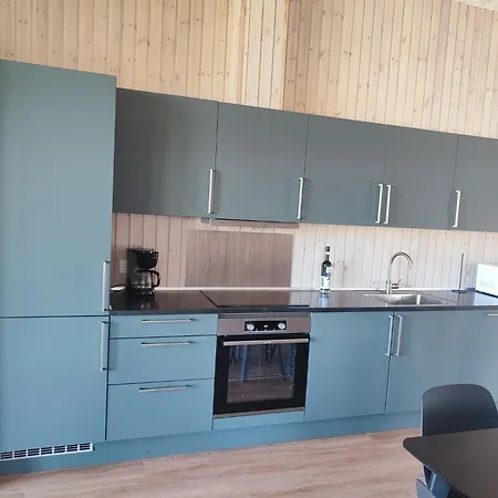 Sea View House With Sauna & Hot Tub For 8 Дом отдыха *