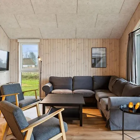 Sea View House With Sauna & Hot Tub For 8 Дом отдыха