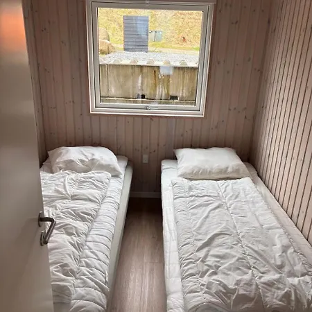 Sea View House With Sauna & Hot Tub For 8 Дом отдыха *