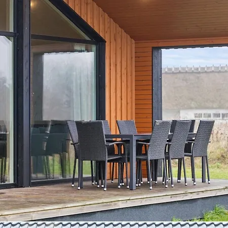 Дом отдыха Sea View House With Sauna & Hot Tub For 8